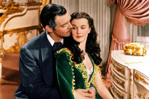 Image of a scene in Gone with the Wind featuring film stars Vivien Leigh and Clark Gable.